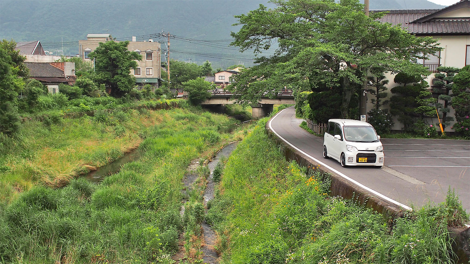 Driving in Yufuin